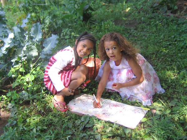 Tatiana and Alicia making a sign